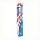 Зубная щетка Aquafresh Max Active средней жесткости